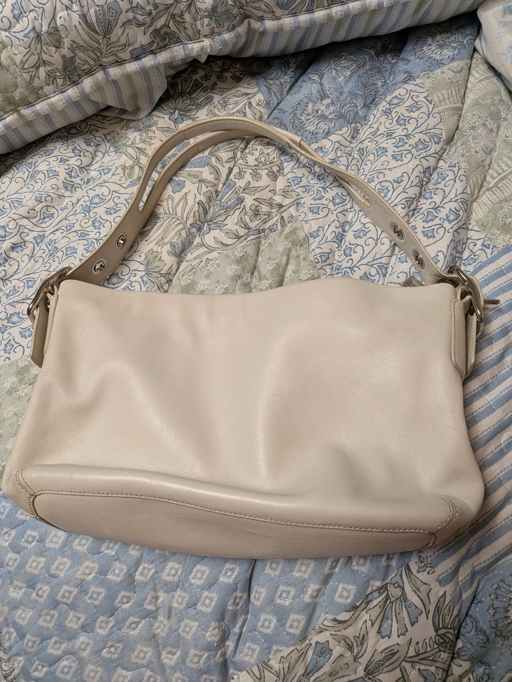 Coach Cream Leather Shoulder Bag